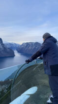 Aurland: Fjordblick und norwegische Bergstraßen